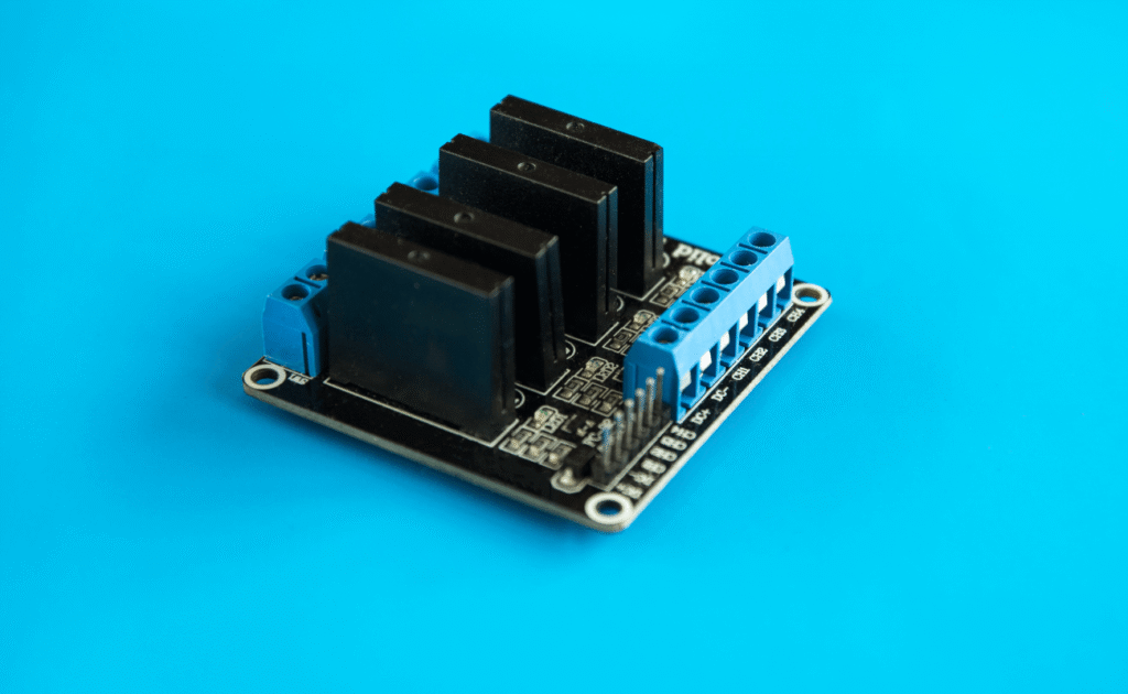 Using a Current Sensing Relay to Trigger a Solid State Relay A Practical Guide 1 image